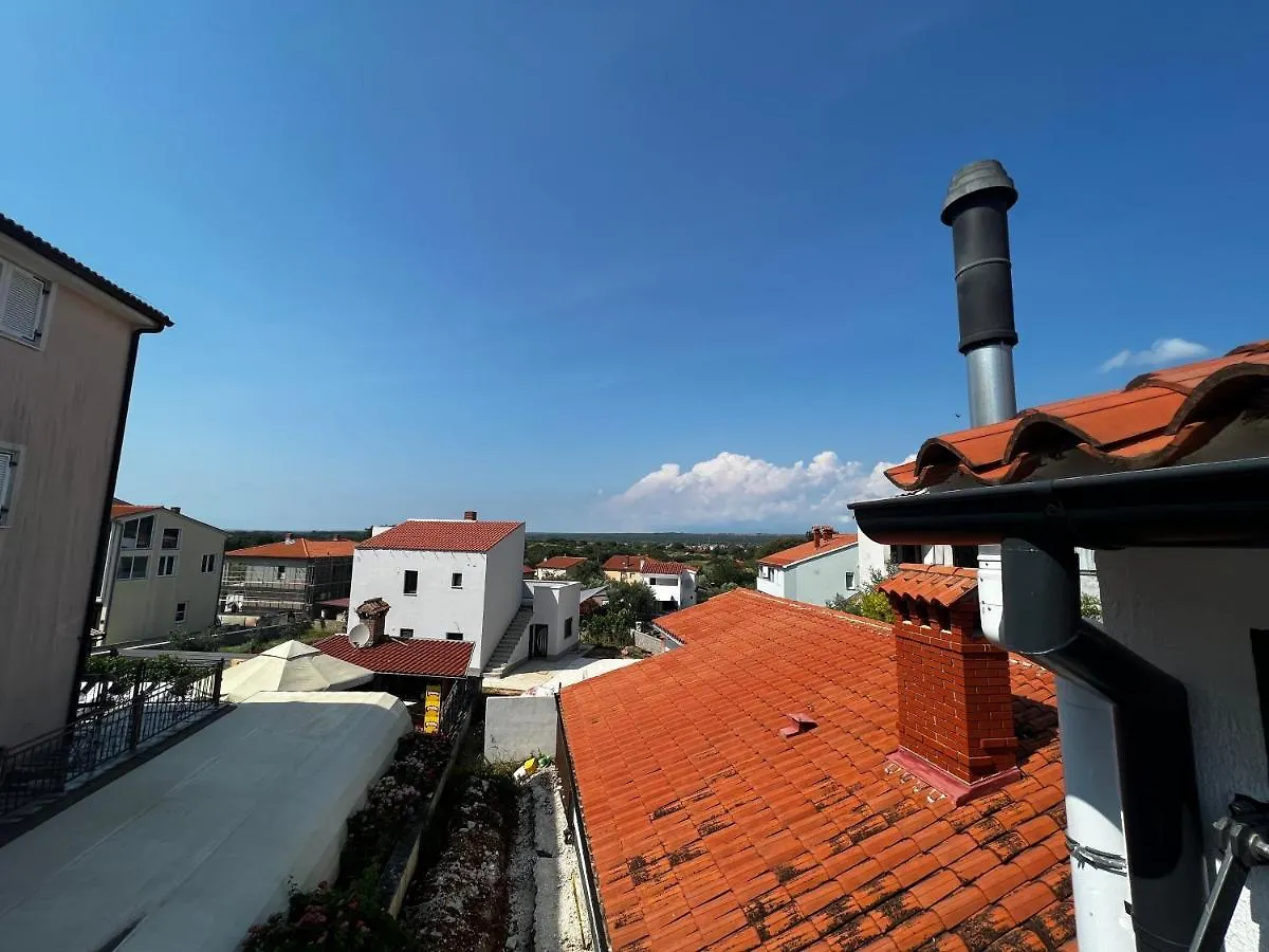 Apartment Stinjan Пула